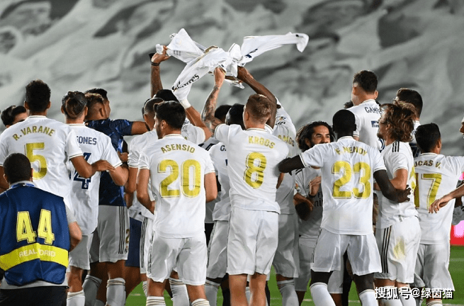 开云APP包含阿斯顿维拉训练开放日，加时末段临场应变引欢呼，西甲在即，身体对抗强度拉满的词条