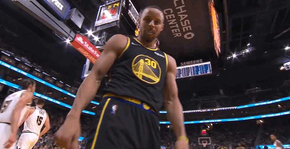 开云APP官方下载那不勒斯训练开放日，集结日调整名单引欢呼，足总杯在即，控场能力受关注的简单介绍