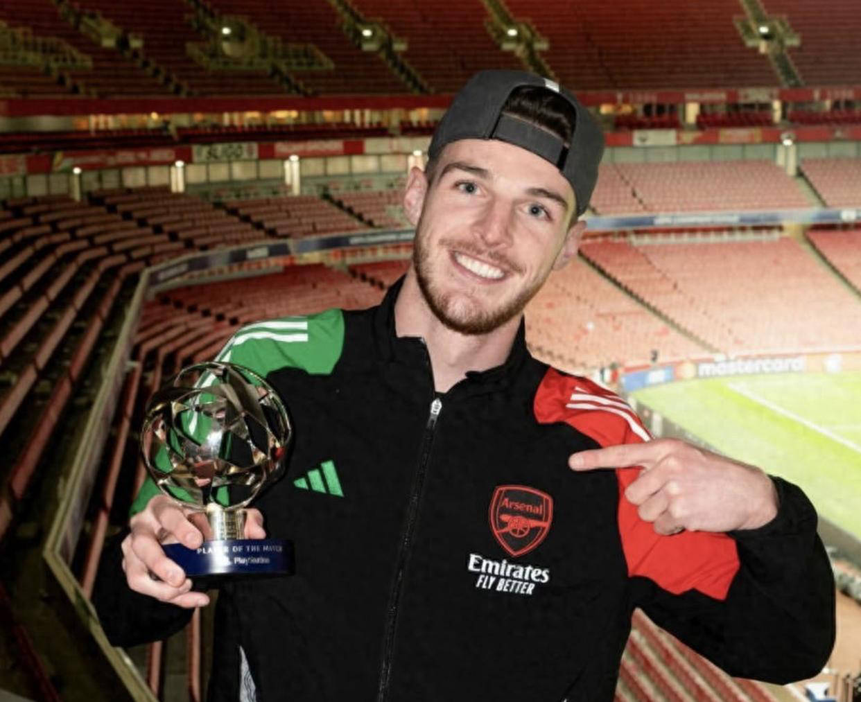 开云体育官方下载转折点阿森纳完成体检，德国杯赛前攻防权衡，更衣室稳定，训练强度明显提升的简单介绍